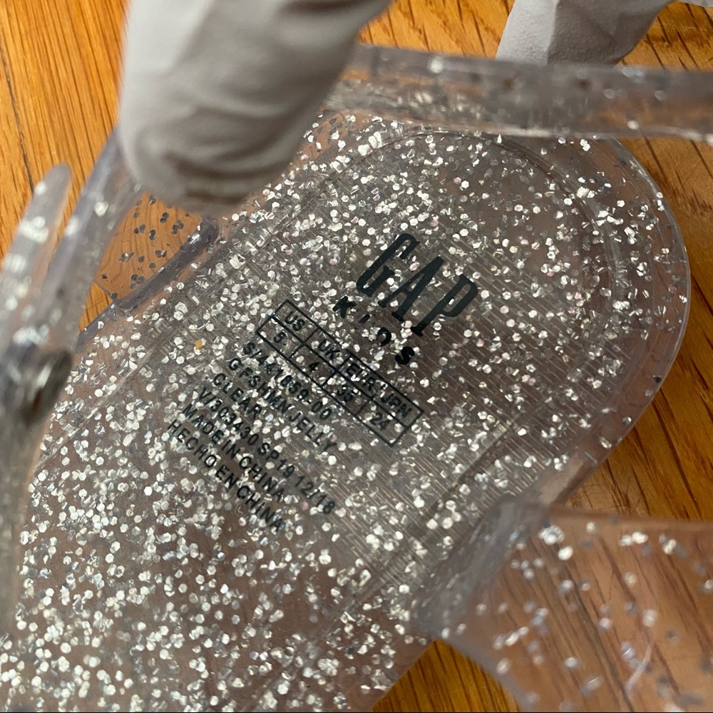 GAP Glitter Jelly Sandal - Picture 7 of 7
